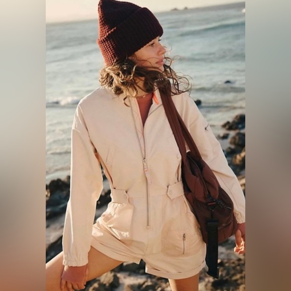 Free People Movement Mountain Blazin' Shortsie NWOT XS Hard to Find - Picture 7 of 7